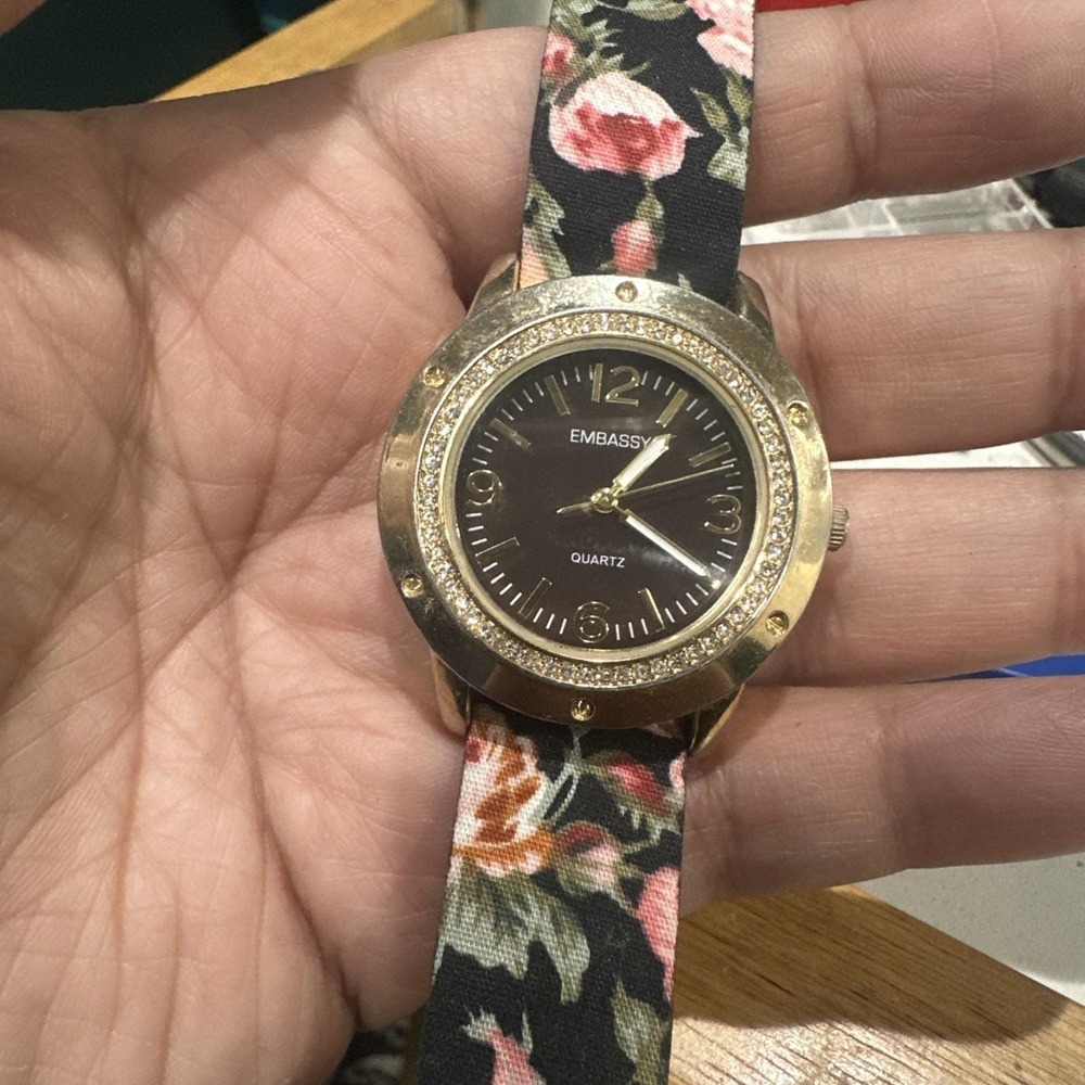 Works EMBASSY Ladies Watch Gold Crystal Tone New Battery Floral Strap 36mm Fit 7